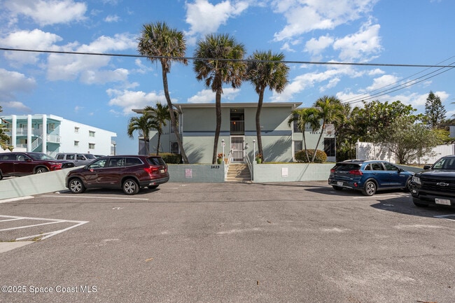 2625 S Atlantic Ave in Cocoa Beach, FL - Building Photo - Building Photo