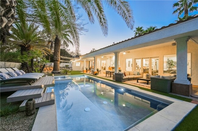 property at 2231 S Tioga Way