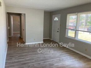 100 Florisota Dr in Florissant, MO - Building Photo - Building Photo