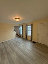 56 House St in Glastonbury, CT - Building Photo - Building Photo