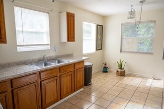 3422 Orlando Dr in Tallahassee, FL - Foto de edificio - Building Photo