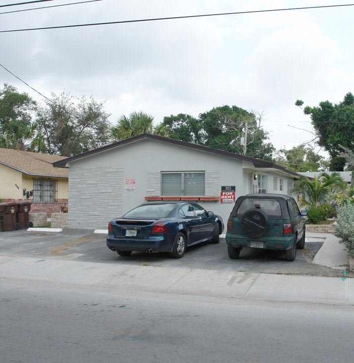 1015 W Las Olas Blvd in Fort Lauderdale, FL - Foto de edificio
