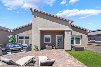 292 Whitney Crst St in Henderson, NV - Building Photo - Building Photo