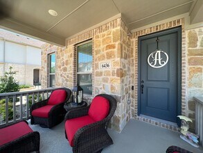 6436 Northern Dancer Dr in North Richland Hills, TX - Foto de edificio - Building Photo