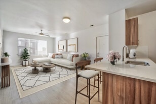 The Falls at Snake River Landing in Idaho Falls, ID - Building Photo