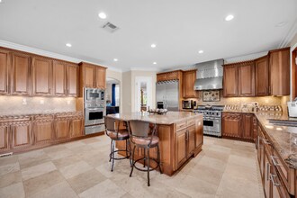 30420 Longhorn Dr in Canyon Lake, CA - Building Photo - Building Photo