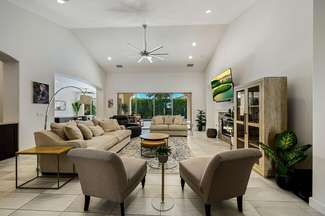 81805 Four Seasons Pl in La Quinta, CA - Foto de edificio - Building Photo