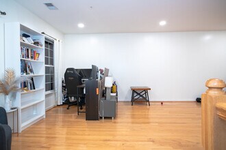 12964 Pinnacle Dr in Germantown, MD - Building Photo - Building Photo