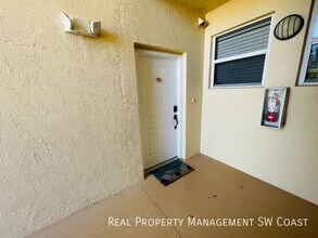 15449 Bellamar Cir in Ft. Myers, FL - Building Photo - Building Photo