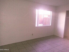 4175 Calle Ladero-Unit -B in Sierra Vista, AZ - Foto de edificio - Building Photo