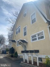 841 Edge Hill Rd in Glenside, PA - Building Photo - Building Photo