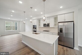 2513 Gatwick Ln in Frederick, MD - Building Photo - Building Photo