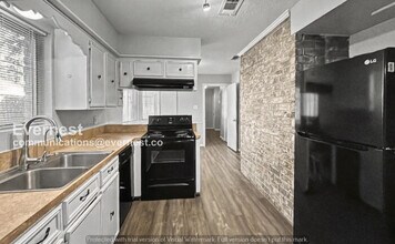 14142 Burke Forest Dr, Unit 1405 in Houston, TX - Building Photo - Building Photo