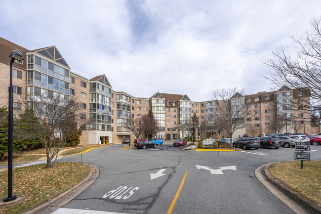 Creekside in Silver Spring, MD - Building Photo - Building Photo