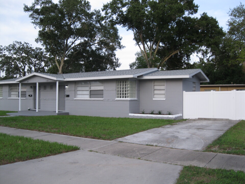 1409 Hamlet Ave, Unit 1409 in Clearwater, FL - Building Photo