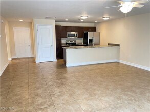 507 Hancock Bridge Pkwy in Cape Coral, FL - Building Photo - Building Photo