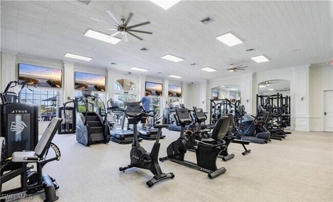 property at 5928 Sand Wedge Ln