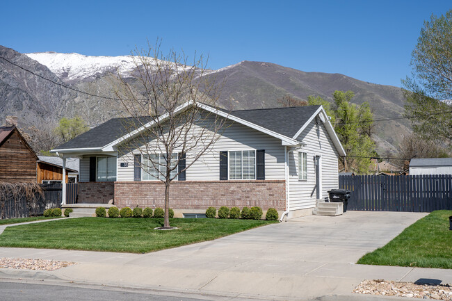 35 S 400 W in Springville, UT - Foto de edificio - Building Photo