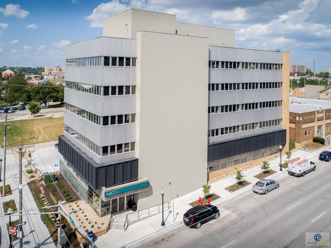 Nico in Omaha, NE - Foto de edificio - Building Photo