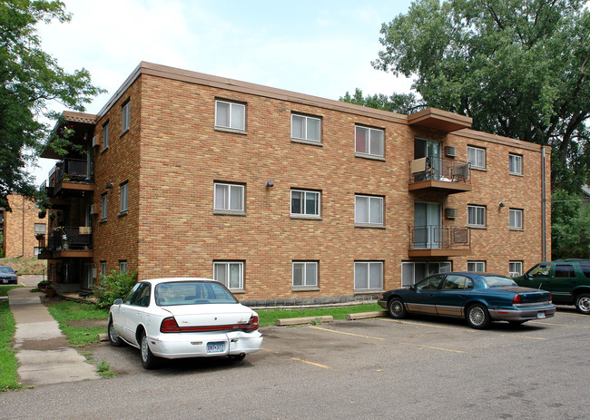 Marion Estates in St. Paul, MN - Building Photo - Building Photo