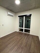 359 W Chicago Ave in Chicago, IL - Building Photo - Building Photo