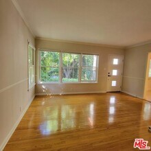 304 S Reeves Dr in Beverly Hills, CA - Building Photo - Building Photo