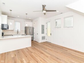 717 E 27th St, Unit 1006 in Indianapolis, IN - Building Photo - Building Photo