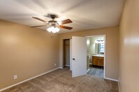 City Edge Flats in Murfreesboro, TN - Building Photo - Interior Photo