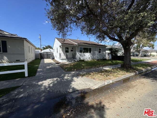 property at 6003 Bellflower Blvd