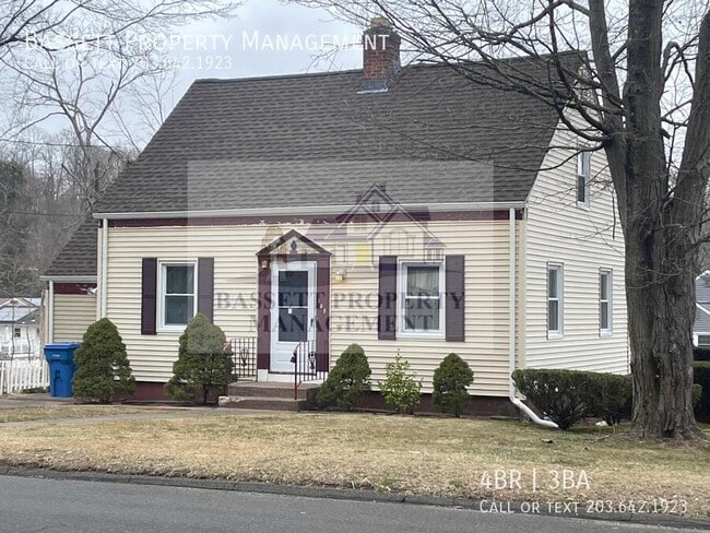 135 Evergreen Ave in Hamden, CT - Building Photo - Building Photo