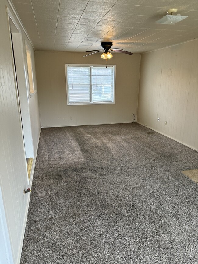 182 Garrett Dr in Emory, TX - Building Photo - Building Photo