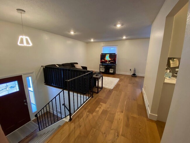 property at 6224 Magnolia Ln N