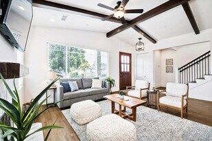 541 San Dieguito Dr in Encinitas, CA - Building Photo