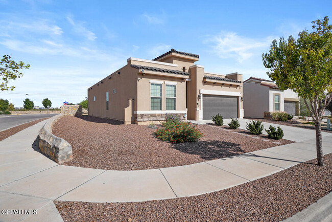 780 Sheephouse Rd in El Paso, TX - Building Photo - Building Photo