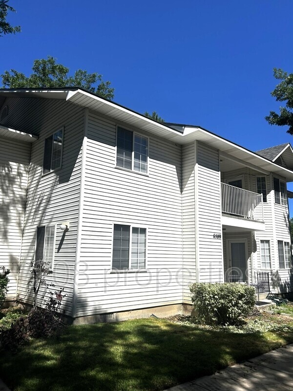 property at 6589 W Lucky Ln