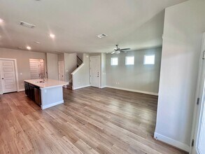 7310 Travertine Spring Dr in Austin, TX - Building Photo - Building Photo