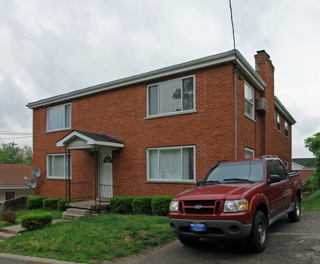 4 Short Hill Ln in Erlanger, KY - Foto de edificio - Building Photo