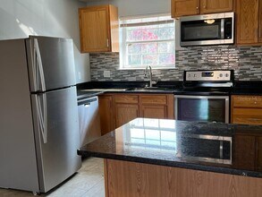 4392 Lake Underhill Rd in Orlando, FL - Building Photo - Building Photo