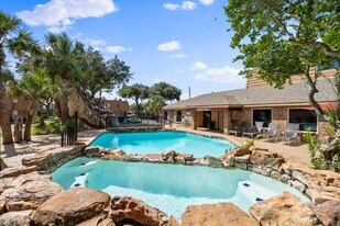 The Park at Tivoli in Stafford, TX - Building Photo