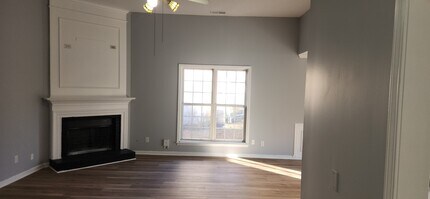 313 N Water's Edge Dr in Durham, NC - Building Photo - Building Photo