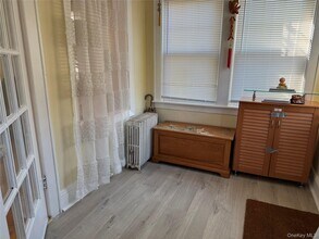 26 Parkside Dr in Jericho, NY - Building Photo - Building Photo