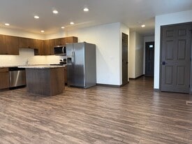 209 N 76th Ave in Yakima, WA - Building Photo