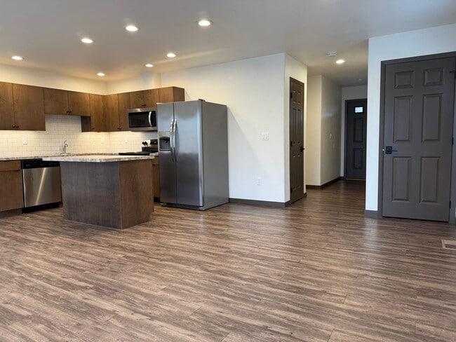 property at 209 N 76th Ave