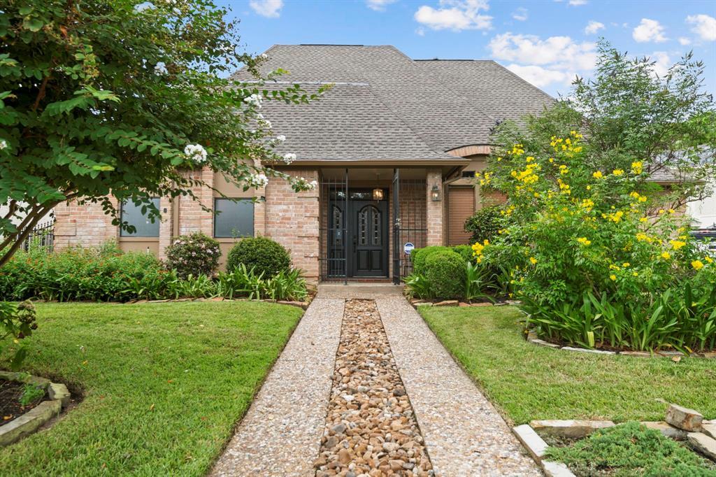 16218 Kempton Park Dr in Spring, TX - Building Photo