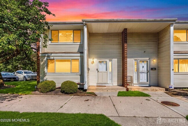 property at 1 Quincy Cir