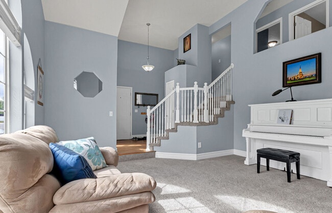 11134 Hawkwood Dr in Sandy, UT - Building Photo - Building Photo