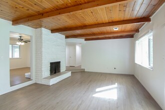 1640 Wisconsin Ave in Redding, CA - Foto de edificio - Building Photo