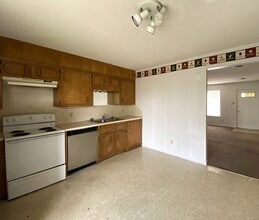4801 Rainbow Cir, Unit 2 in Killeen, TX - Foto de edificio - Building Photo
