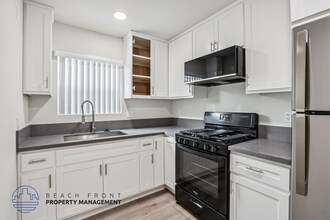 716-722 East 7th Street in Long Beach, CA - Foto de edificio - Building Photo