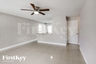 2550 NE 8th Ave in Pompano Beach, FL - Building Photo - Building Photo